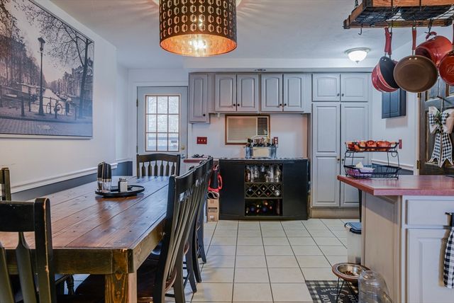 10 Sunnybank Ave, Rockland, MA 02370