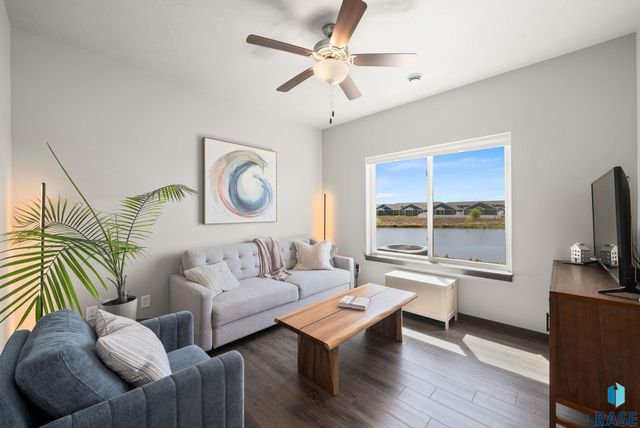 5520 S Seville Pl Place, Sioux Falls, SD 57108