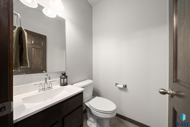 5520 S Seville Pl Place, Sioux Falls, SD 57108