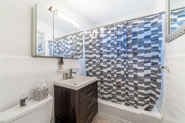 1009 NE 23rd Drive, Wilton Manors, FL 33305