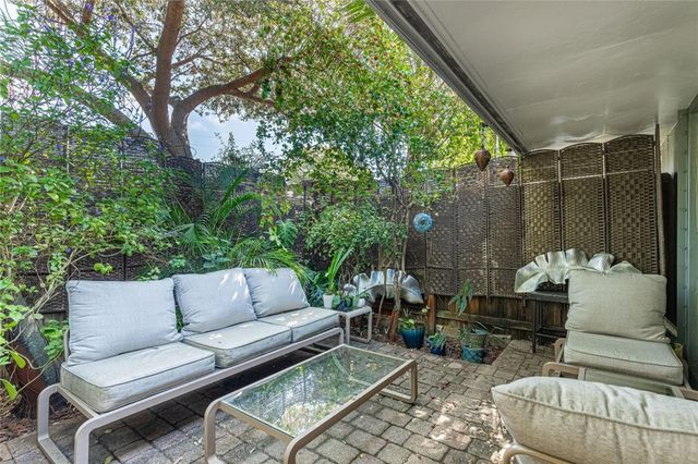 1009 NE 23rd Drive, Wilton Manors, FL 33305