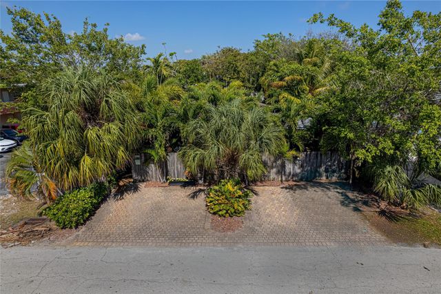 1009 NE 23rd Drive, Wilton Manors, FL 33305