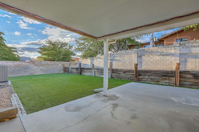 14307 Camino Del Rey NE, Albuquerque, NM 87123