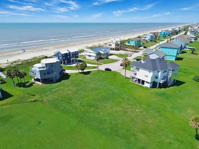 18610 W De Vaca Lane, Galveston, TX 77554