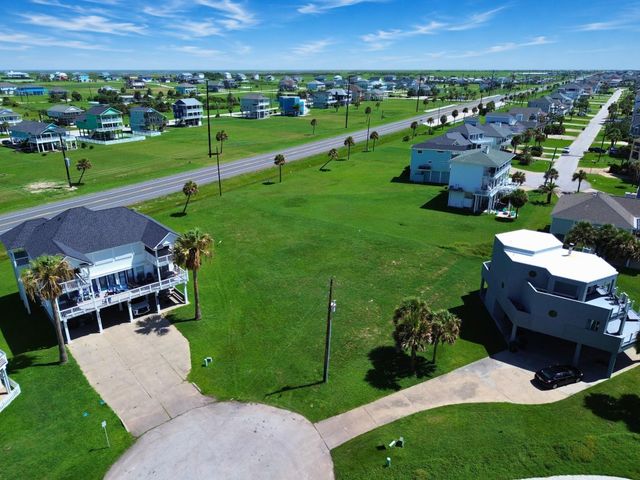 18610 W De Vaca Lane, Galveston, TX 77554