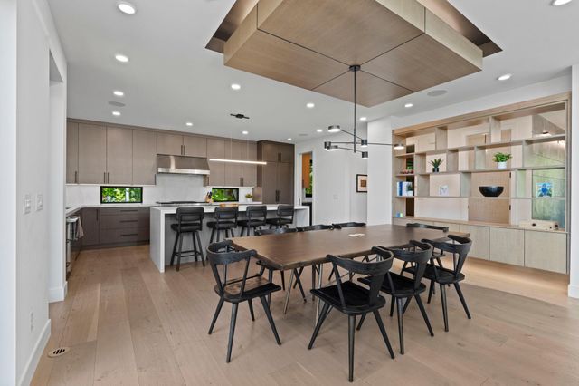 746 Peninsula Point Road, Shakopee, MN 55379