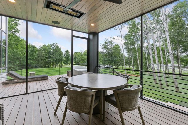 746 Peninsula Point Road, Shakopee, MN 55379