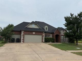 5912 Woodland Road, Bartlesville, OK 74006