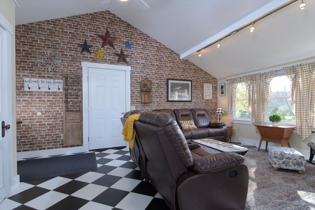 2558 Old Stage Road, Benson, VT 05743