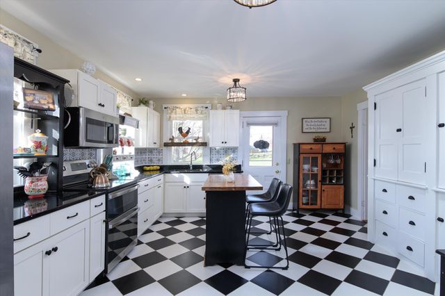 2558 Old Stage Road, Benson, VT 05743