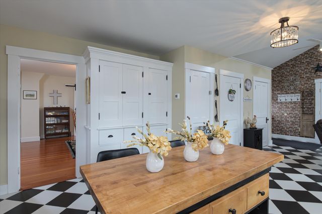 2558 Old Stage Road, Benson, VT 05743