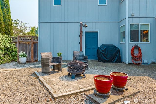 307 Rowe Street NW, Orting, WA 98360