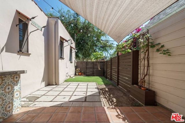 3402 Glenhurst Avenue, Los Angeles, CA 90039