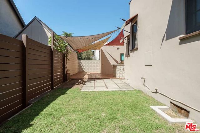 3402 Glenhurst Avenue, Los Angeles, CA 90039