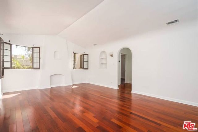 3402 Glenhurst Avenue, Los Angeles, CA 90039