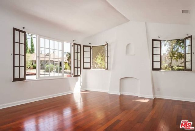 3402 Glenhurst Avenue, Los Angeles, CA 90039