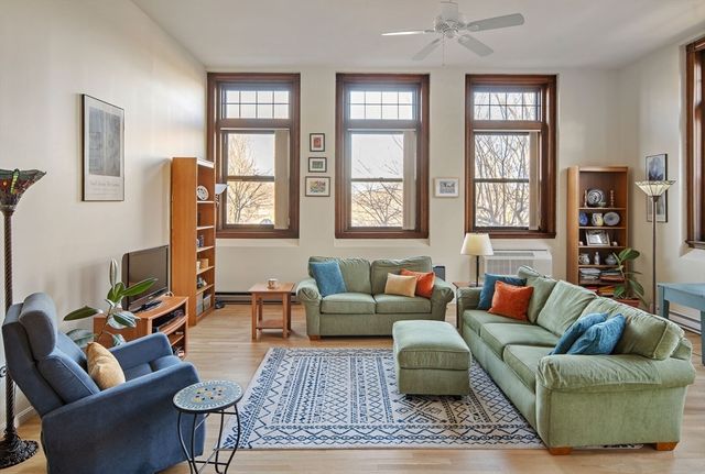 88 Park Ave 206, Arlington, MA 02476