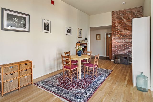 88 Park Ave 206, Arlington, MA 02476