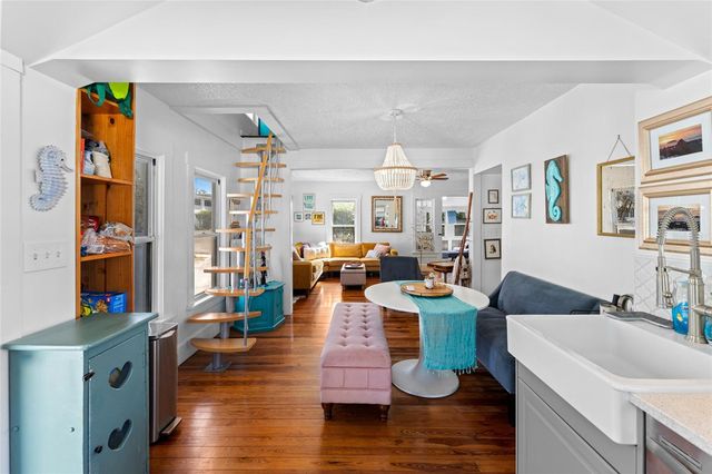 783 30TH AVENUE N, St Petersburg, FL 33704