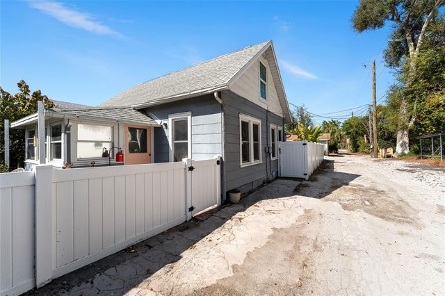 783 30TH AVENUE N, St Petersburg, FL 33704