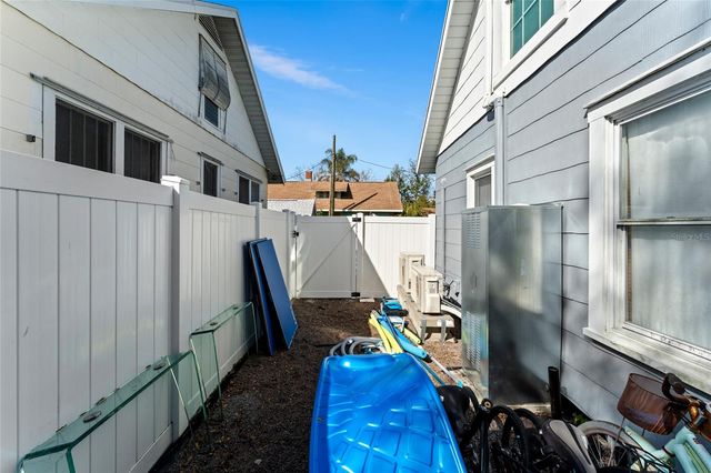 783 30TH AVENUE N, St Petersburg, FL 33704