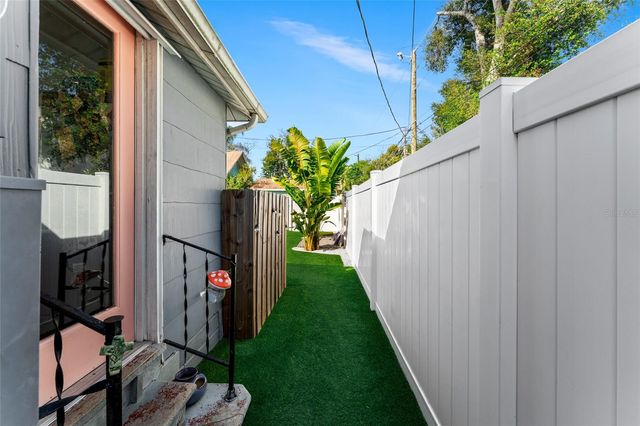 783 30TH AVENUE N, St Petersburg, FL 33704