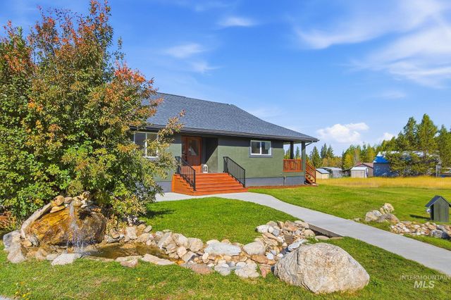 7 Willow Way, Cascade, ID 83611 property photo