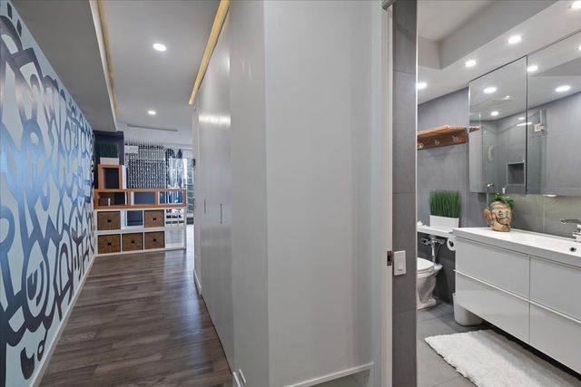 300 N State Street 4326, Chicago, IL 60654