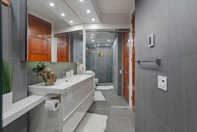 300 N State Street 4326, Chicago, IL 60654