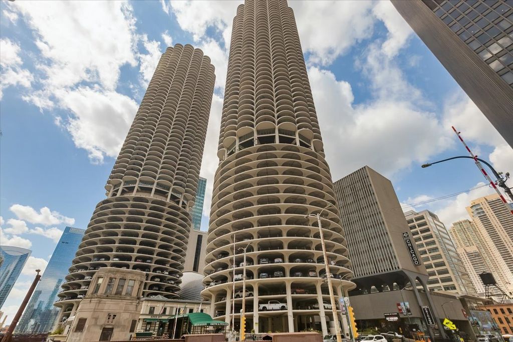 300 N State Street 4326, Chicago, IL 60654