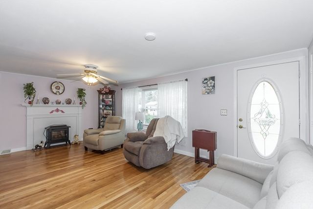 14 Glenwood Ave, Salisbury, MA 01952