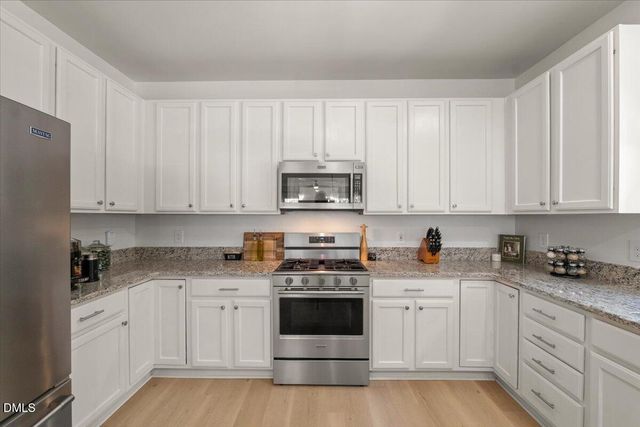 120 Wellspring Drive, Holly Springs, NC 27540
