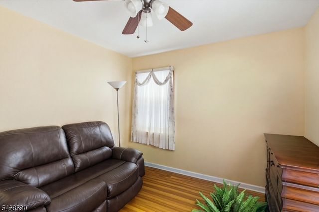 729 E Curtis St, Linden City, NJ 07036