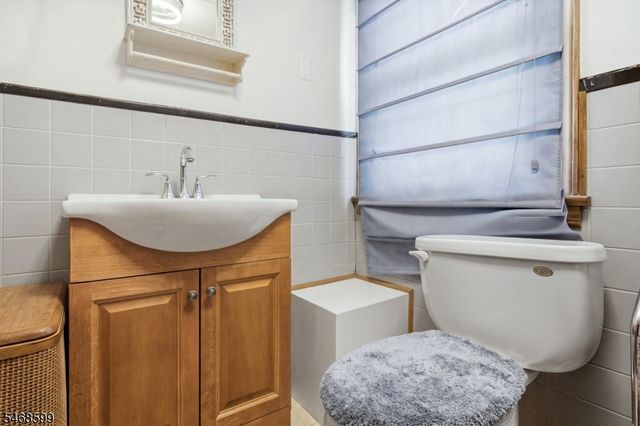 729 E Curtis St, Linden City, NJ 07036