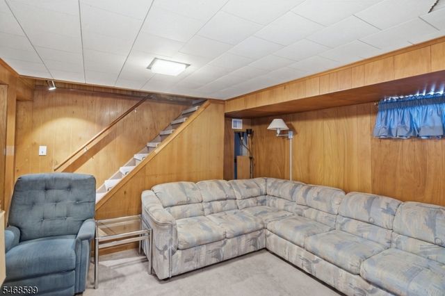 729 E Curtis St, Linden City, NJ 07036