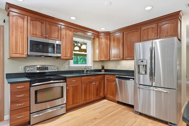 2 Whiting Road, Framingham, MA 01701