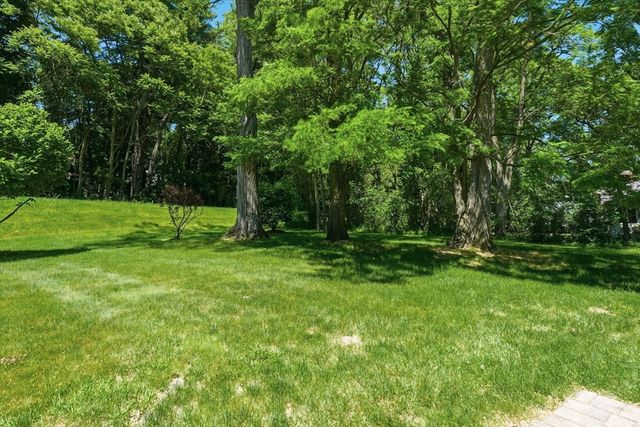2 Whiting Road, Framingham, MA 01701