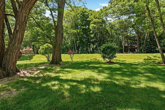 2 Whiting Road, Framingham, MA 01701