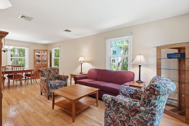 2 Whiting Road, Framingham, MA 01701