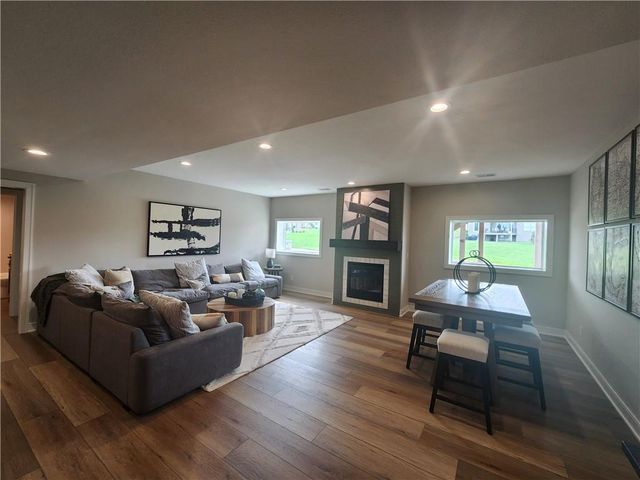25009 W 112th Street, Olathe, KS 66061