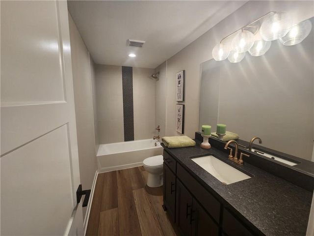 25009 W 112th Street, Olathe, KS 66061