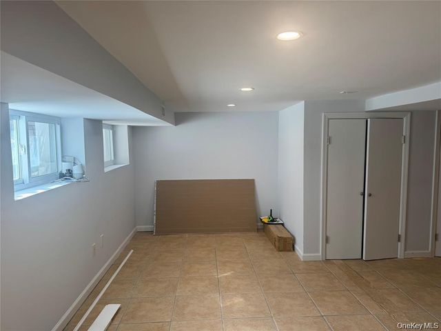 46 Clayton Avenue, East Atlantic Beach, NY 11561