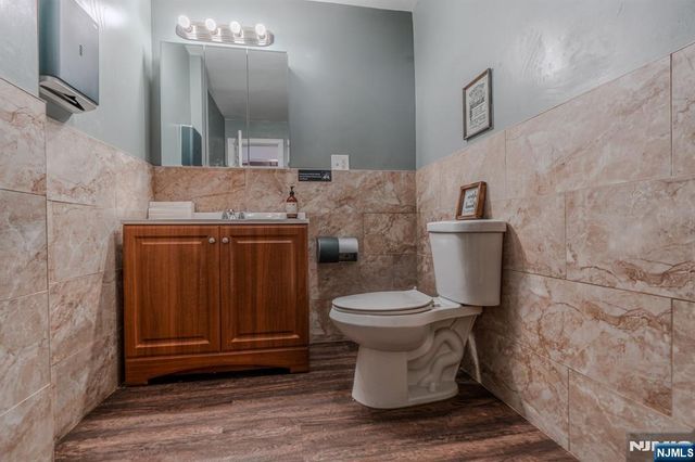 80 Mallory Avenue, Jersey City, NJ 07304