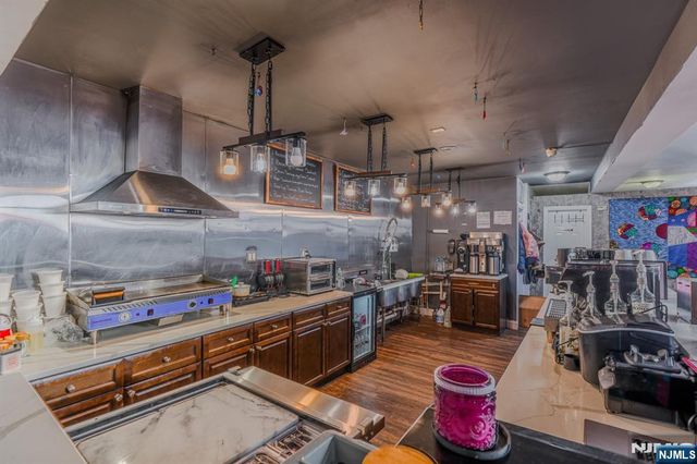 80 Mallory Avenue, Jersey City, NJ 07304