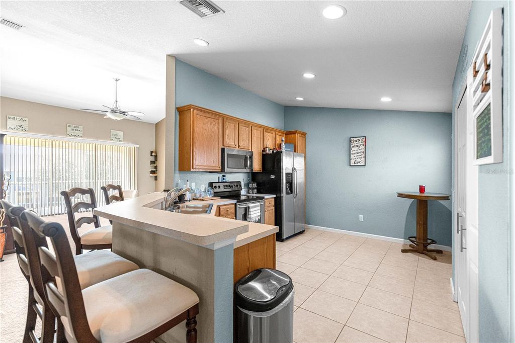 Image 6 of property listing at 4555 SW 52ND CIRCLE 108, Ocala, FL 34474