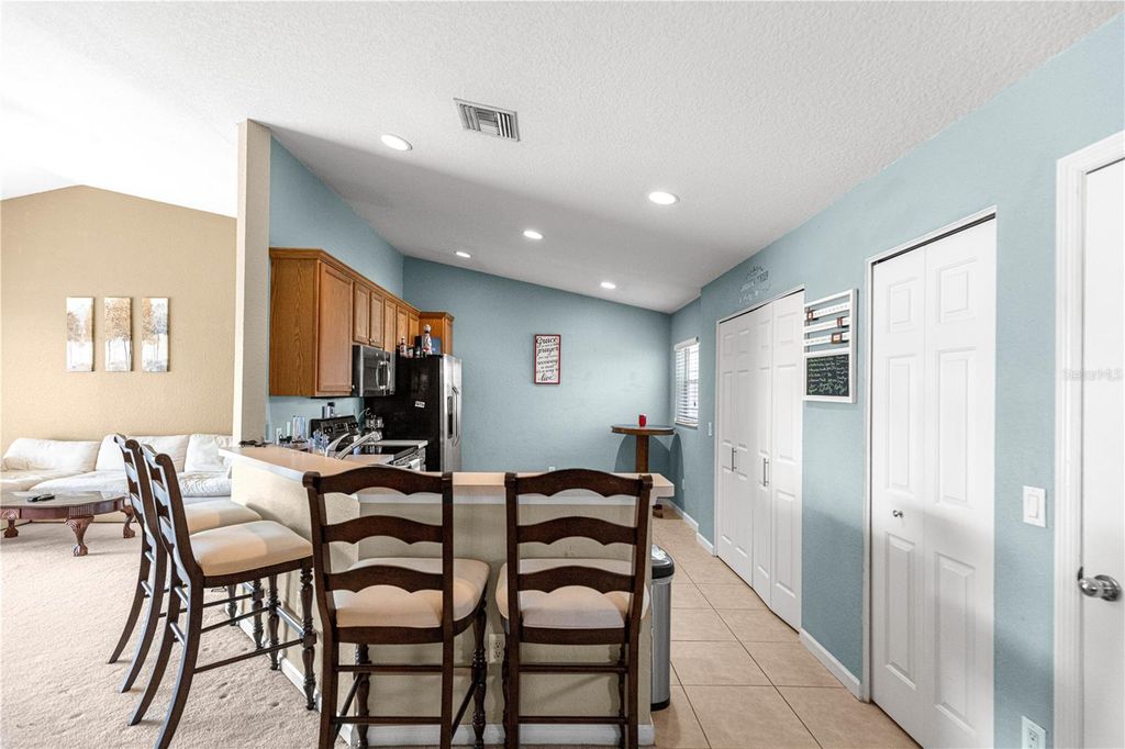 Image 7 of property listing at 4555 SW 52ND CIRCLE 108, Ocala, FL 34474