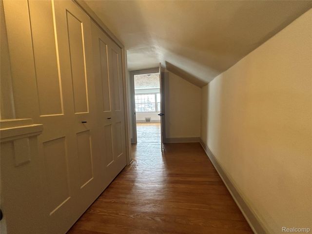 147 N Broadway Street, Lake Orion Village, MI 48362