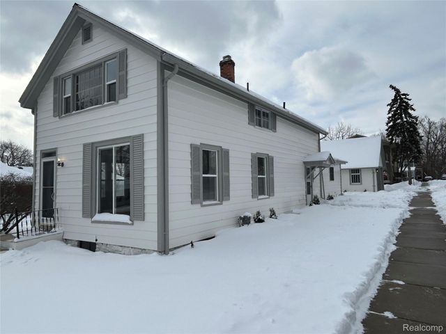 147 N Broadway Street, Lake Orion Village, MI 48362