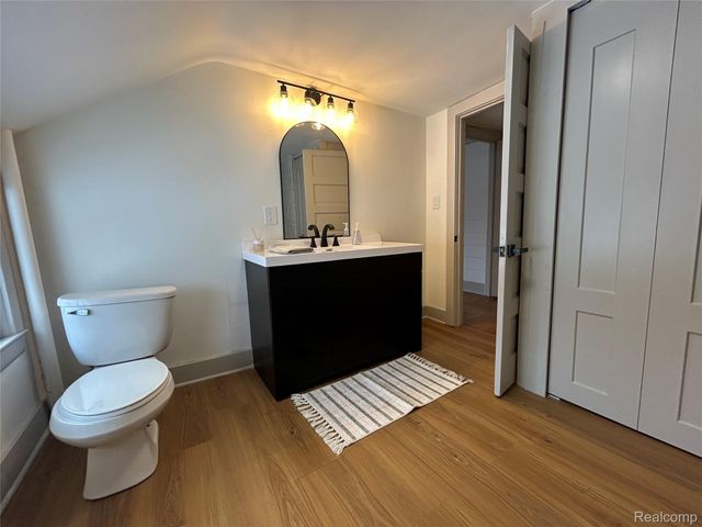 147 N Broadway Street, Lake Orion Village, MI 48362