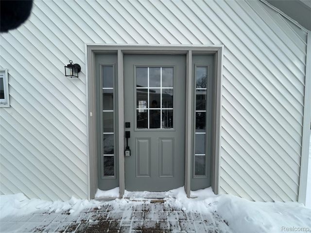 147 N Broadway Street, Lake Orion Village, MI 48362